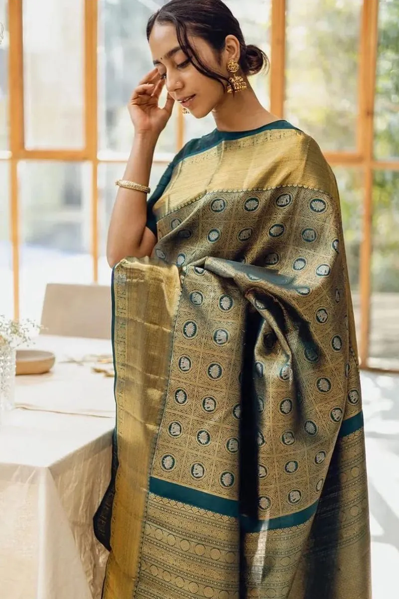 Majesty Dark Green Soft Silk Saree With Exemplary Blouse Piece