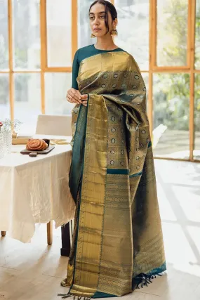 Majesty Dark Green Soft Silk Saree With Exemplary Blouse Piece