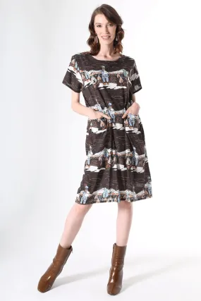 Pathfinder Shift Dress in Seersucker