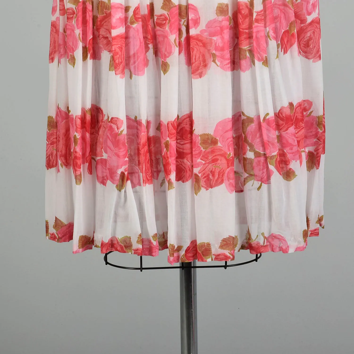 XXS 1950s Sleeveless Flowy Pink Novelty Rose Print Cotton Summer Day Dress