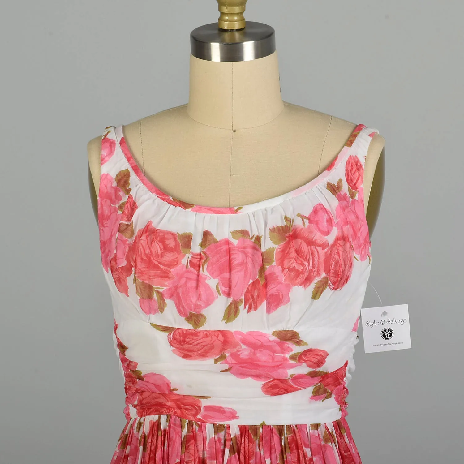 XXS 1950s Sleeveless Flowy Pink Novelty Rose Print Cotton Summer Day Dress
